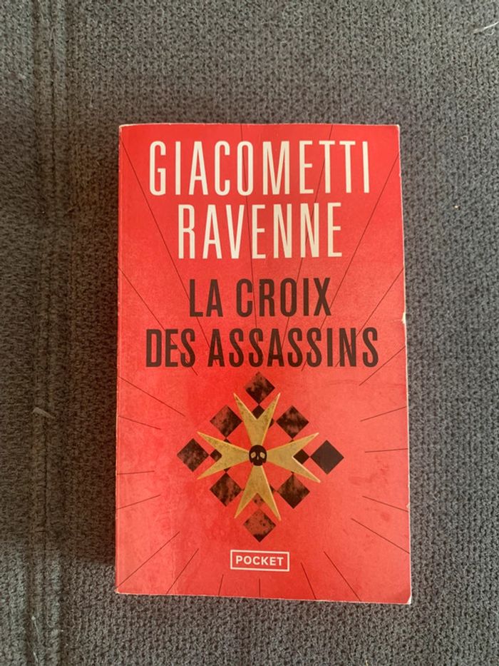 Livre la croix des assassins