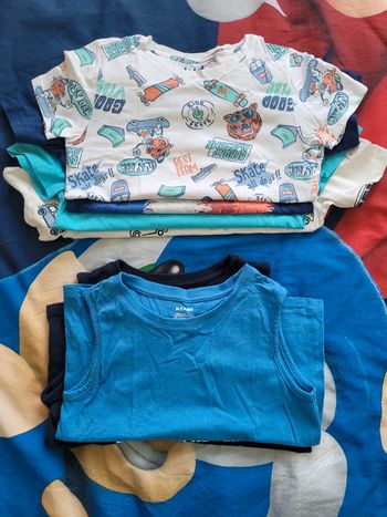 Lot tee shirt 6 ans