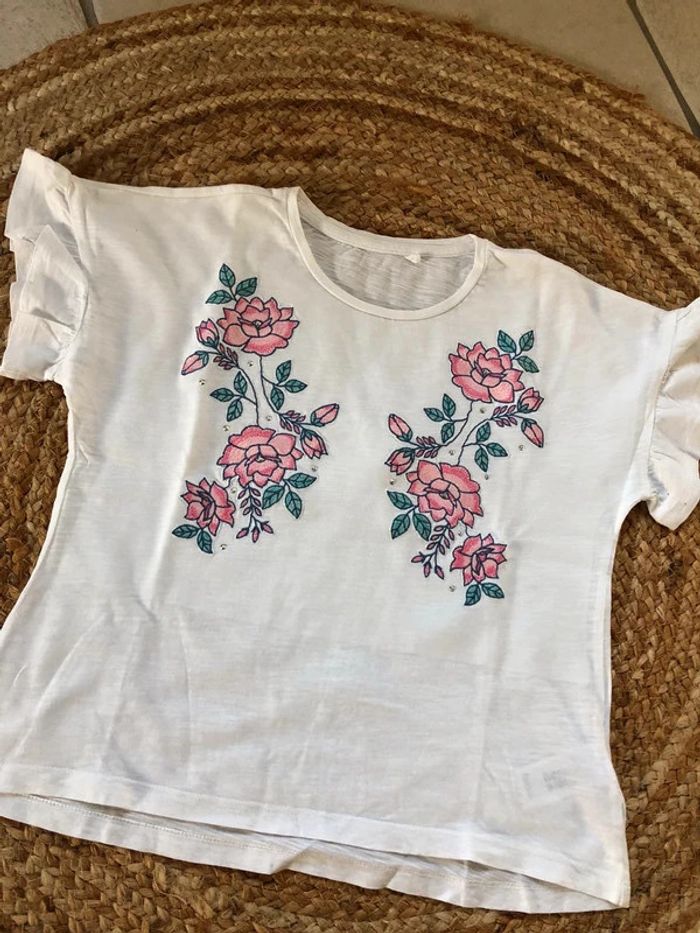 T-shirt blanc C&A motifs fleur