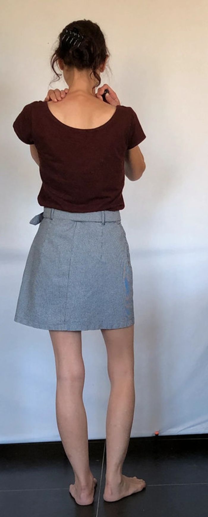 Jupe grise motif pied de poule avec ceinture Divided comme neuve 36 - photo numéro 3