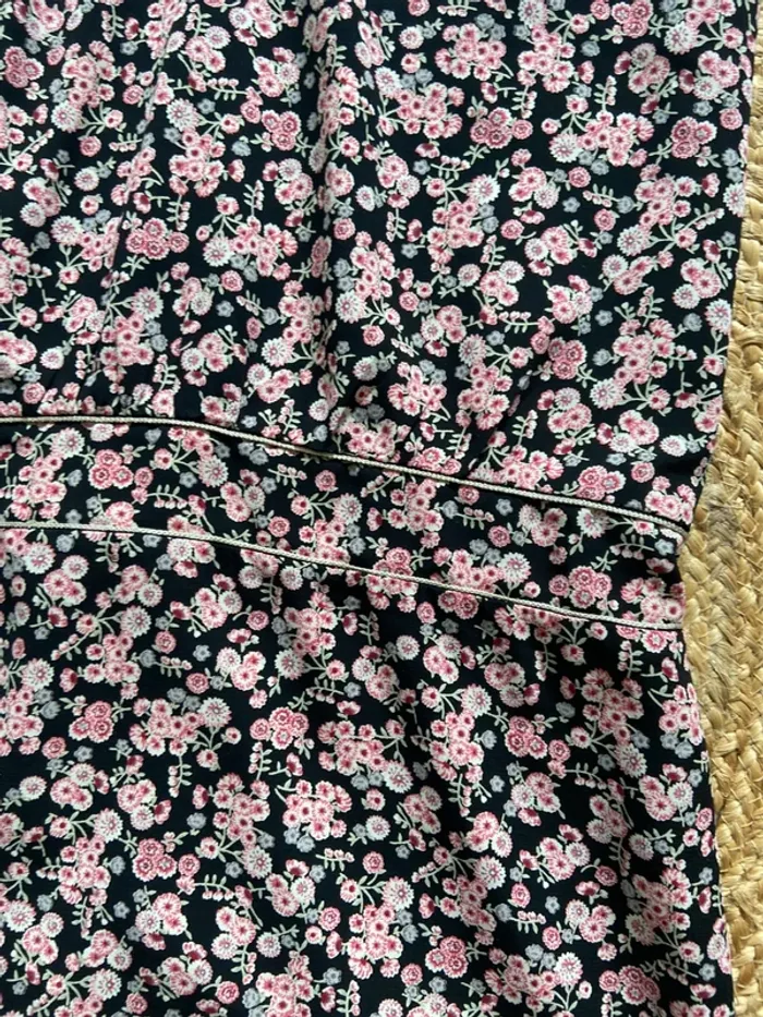 🌸 Robe fleurie noire et rose - Taille 38 🌸 - photo numéro 4
