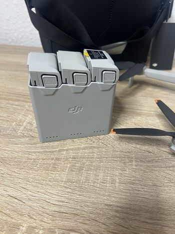 DJI Mini 4 Pro Fly More Combo