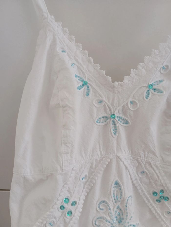 Top débardeur blanc en coton brodé, perles - photo numéro 2