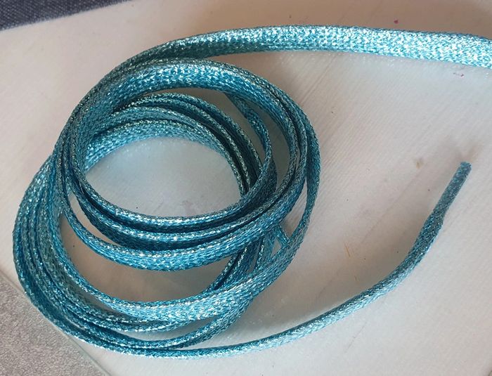 1 paire de lacet bleu pailleté 135 cm - photo numéro 4