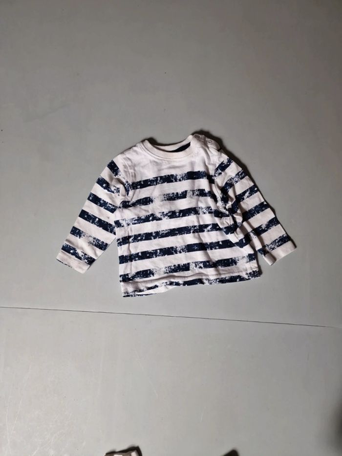 Lot tee-shirts + bodies manches longues - photo numéro 2