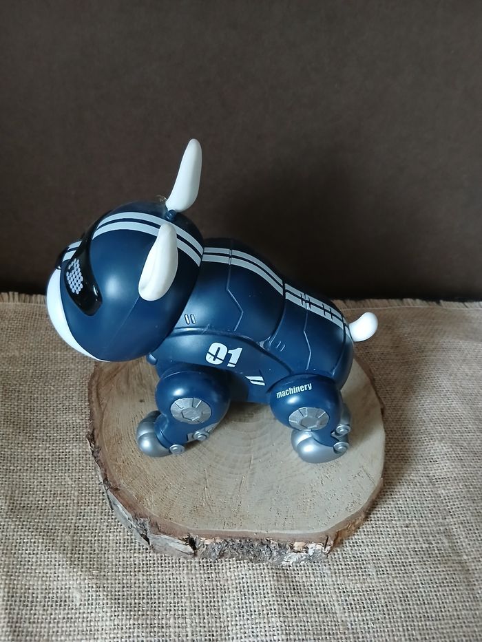 Chien robot bouledogue - photo numéro 6