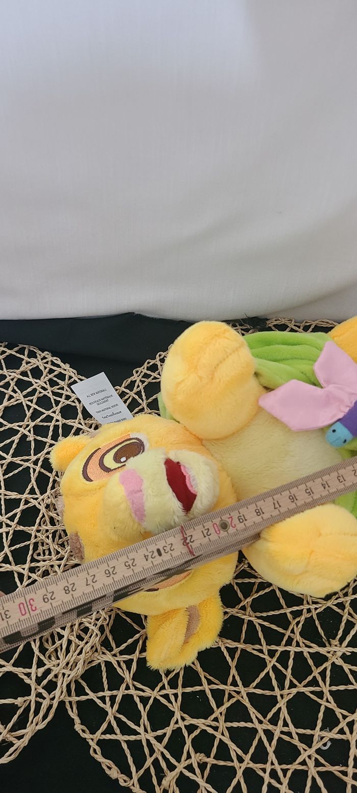 Peluche Simba DISNEYLAND PARIS Le Roi Lion couverture feuille bébé Disney - photo numéro 4