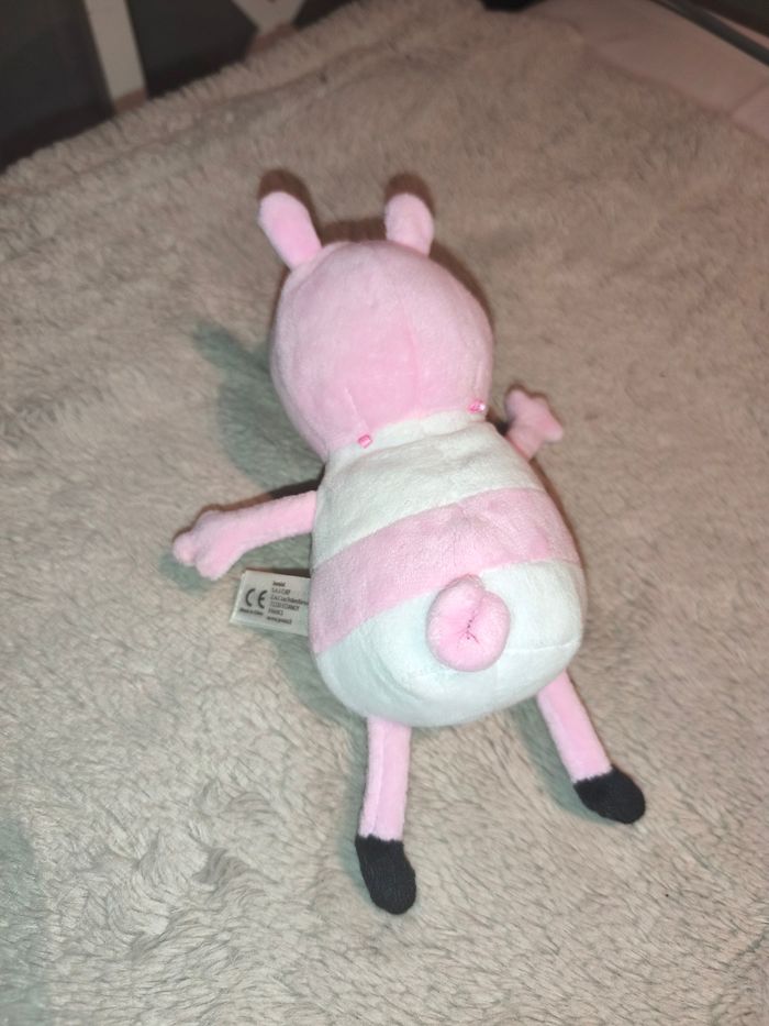 Peluche Peppa pig - photo numéro 3