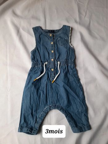 Combi pantalon taille 3mois Marque kiabi