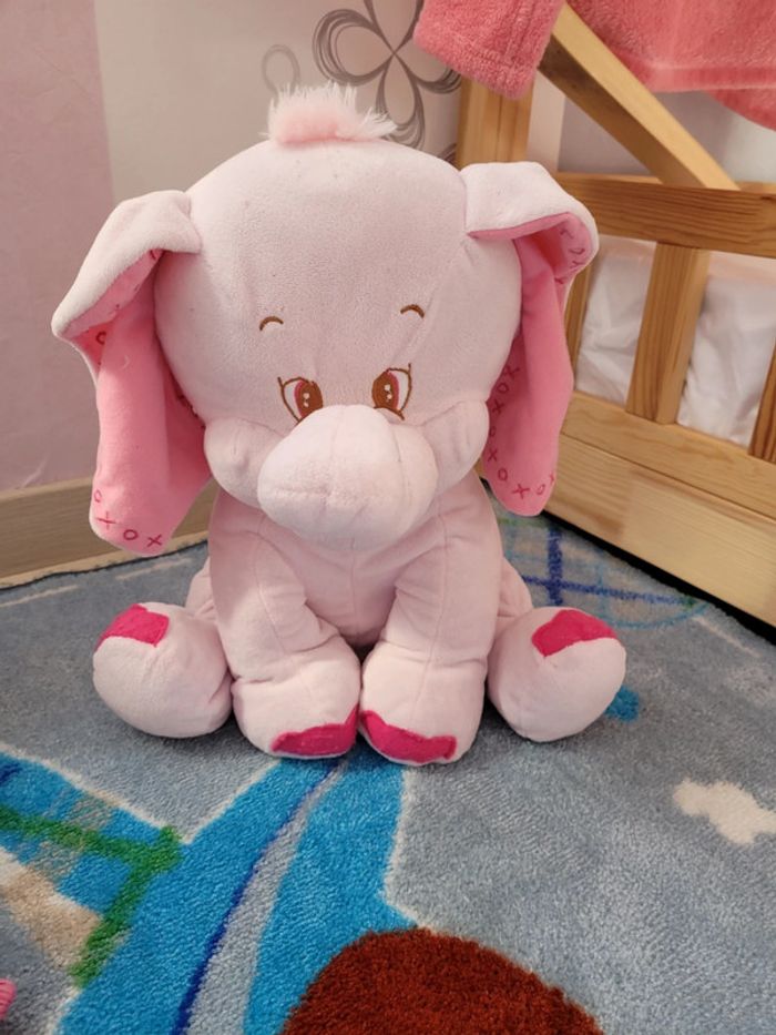 peluche éléphant