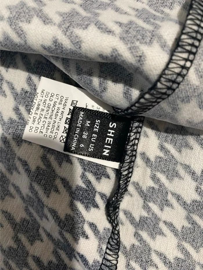 🎀Jupe shein noire et blanche comme neuve ,femme taille M🎀 - photo numéro 2