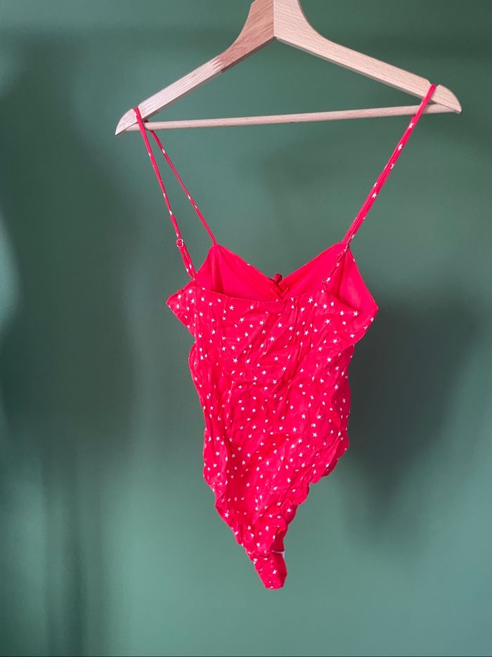 Body Zara rouge imprimé étoiles – Neuf avec étiquette - photo numéro 2
