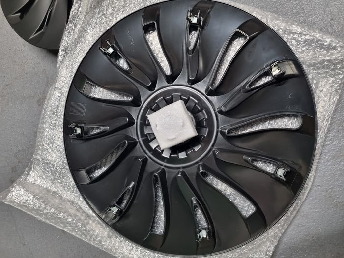 Enjoliveur Tesla - photo numéro 2