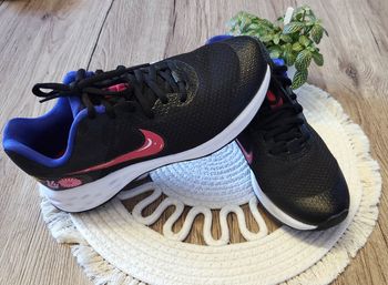 Paire de Baskets Fille Femme P.36.5 Nike Noir