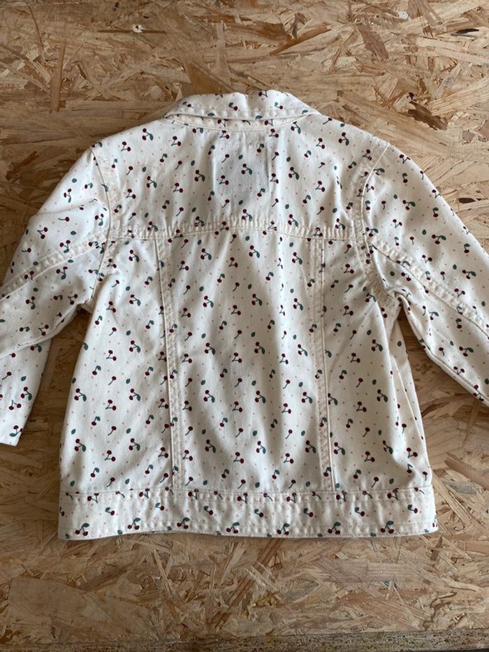 Veste en jean Kiabi cerise 24 mois / 2 ans - photo numéro 4