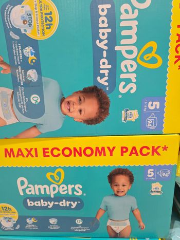 Lot 2 pampers baby dry Taille 5 