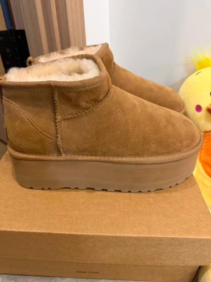 Ugg Ultra Mini taille 39