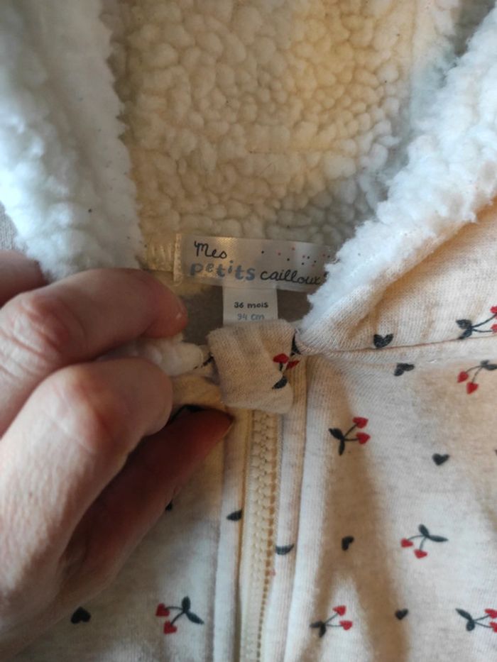 Gilet chaud 3 ans porté une seule fois ! - photo numéro 2