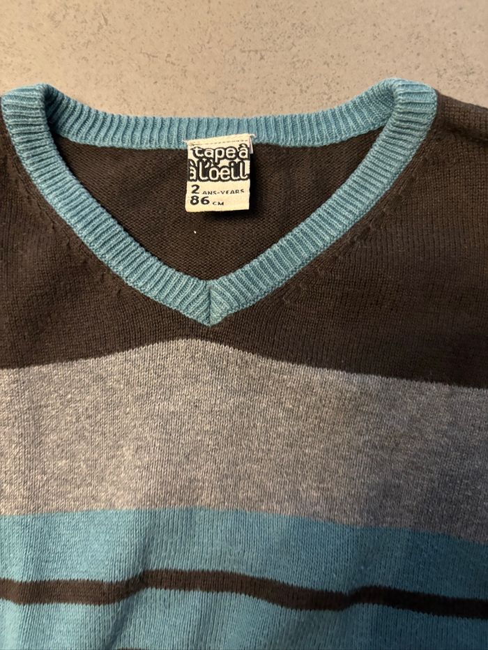 Pull col en V tape à l’œil taille 2 ans - photo numéro 2
