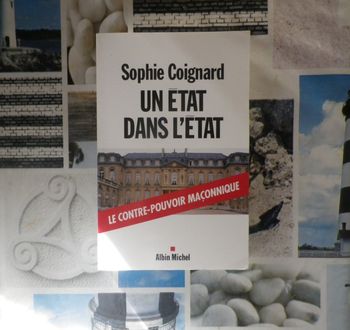 Un état dans l'état par Sophie Coignard Ed. Albin Michel