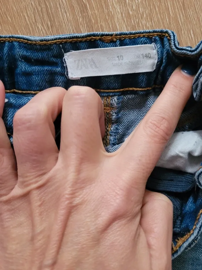 Short Zara en jean 10 ans - photo numéro 3