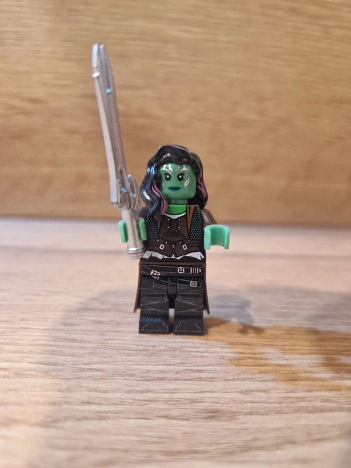 Figurine type lego Gamora les gardiens de la galaxie Marvel