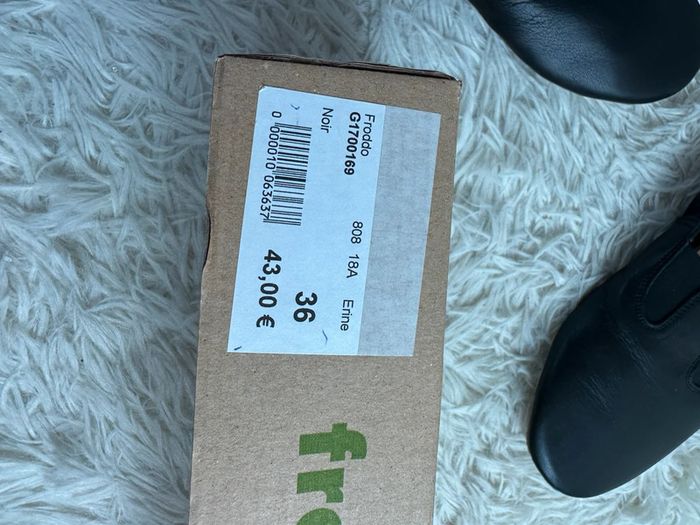 Paire de chaussons en cuir noir Froddo taille 36 - photo numéro 6