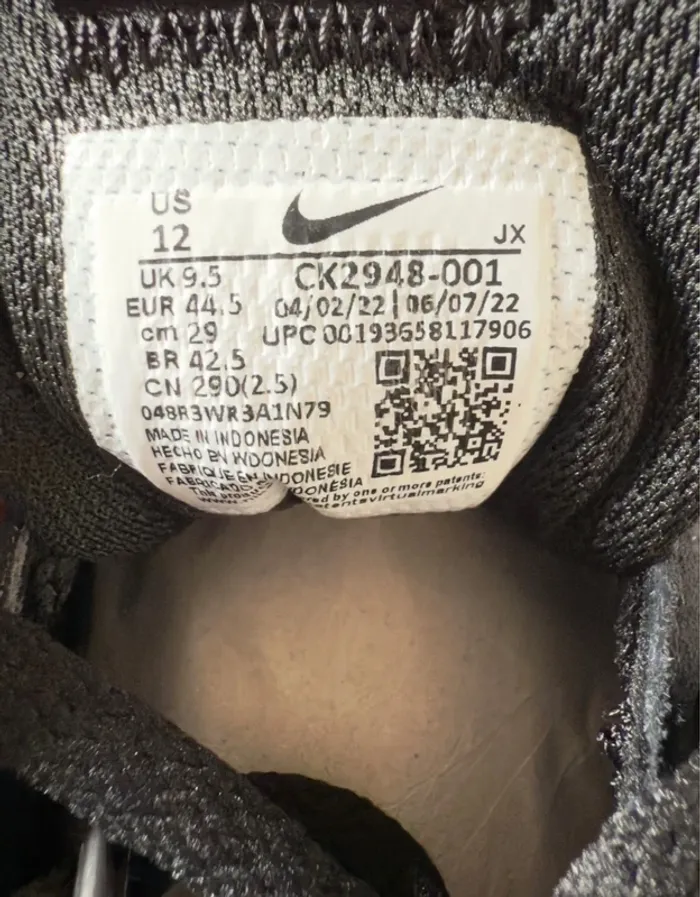 Nike Venture Runner – Taille 44,5 – noir/blanc – Neuf avec étiquette - photo numéro 14