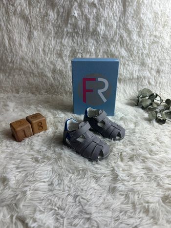 Paire de sandales grise Franco Romagnoli taille 18