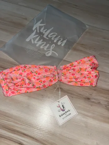 top bandeaux kulani kinis fleurs rose