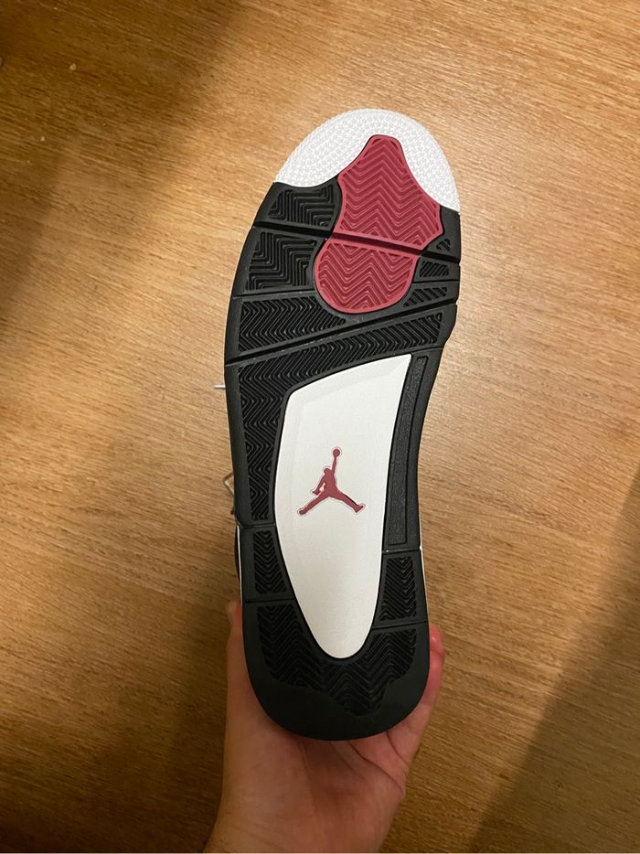 Paris Saint-Germain x Air Jordan 4 Retro Bordeaux - taille 45 - photo numéro 7
