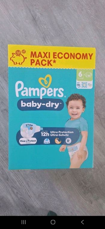 Paquet de couches pampers taille 6 neuf 