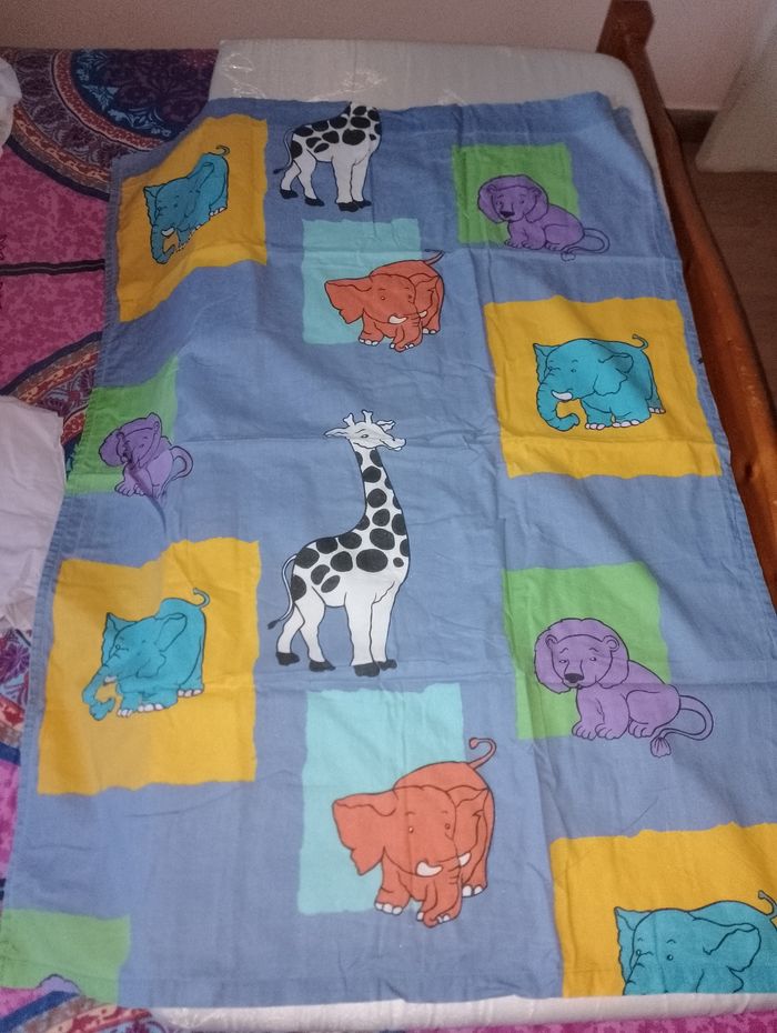 Drap plat, housses de couette, taie d'oreiller - photo numéro 5