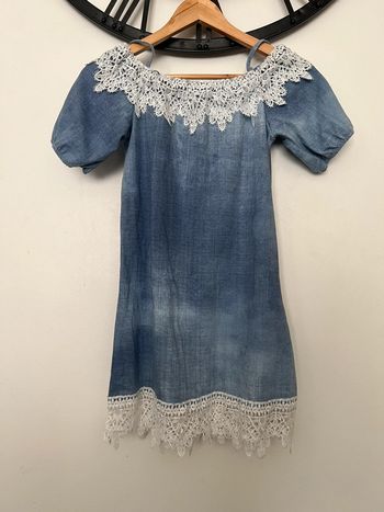 Jolie robe effet jean en parfait état taille 38 made in italy 95% coton.