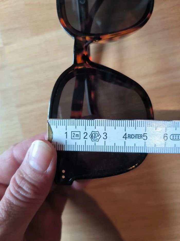 Lunettes de soleil H&M neuves - photo numéro 4