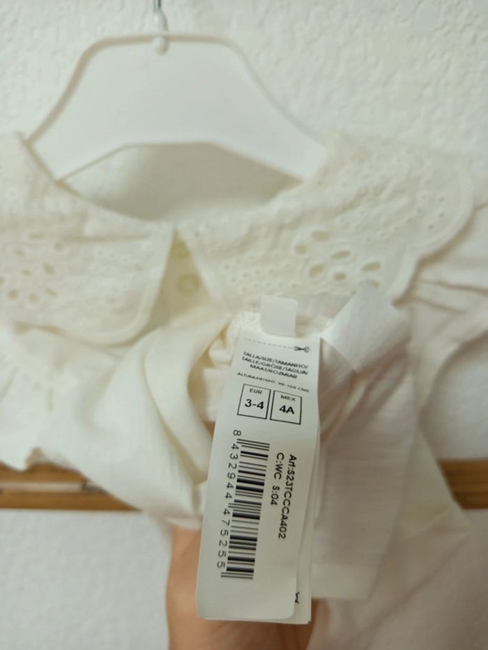 Blouse blanc cassé avec col claudine broderie anglaise Gocco 3 / 4 ans neuve avec étiquette - photo numéro 7