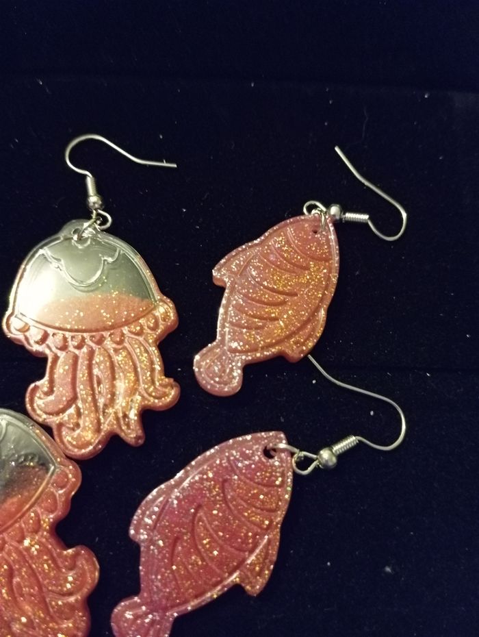 Lot de boucles d'oreilles en résine - photo numéro 3