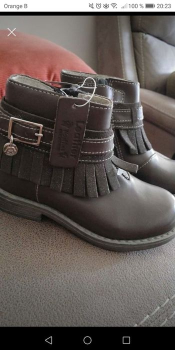 Bottines en cuir neuves woeffies