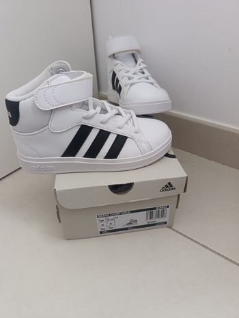 Adidas noir et blanche grand court mid K taille 31 neuve