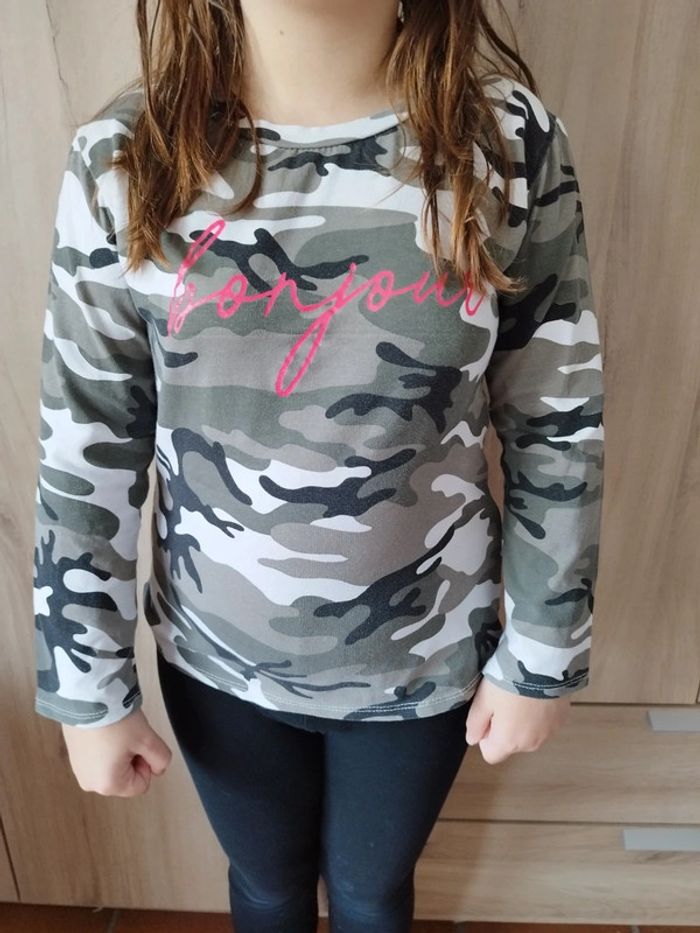 Tee shirt taille 10 -12 ans