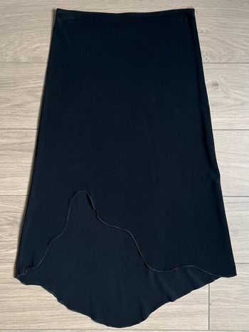 Jupe mi-longue asymétrique Naf Naf T-34