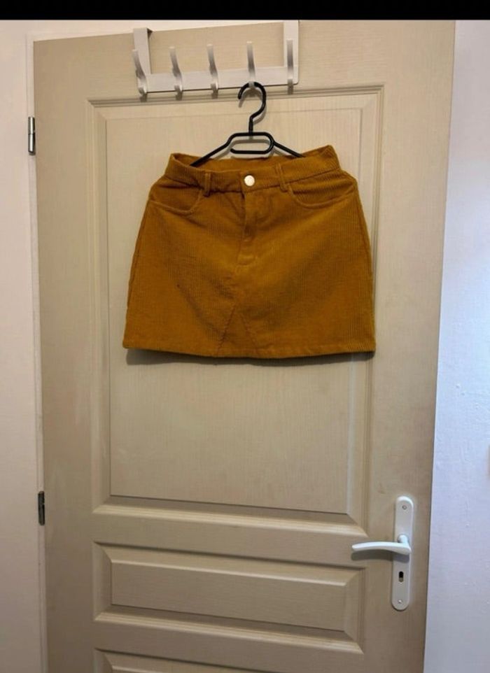 Jupe courte côtelé