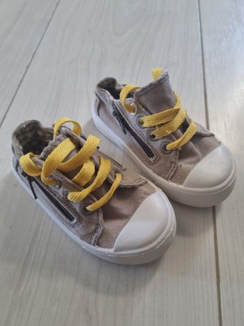 Chaussures 19