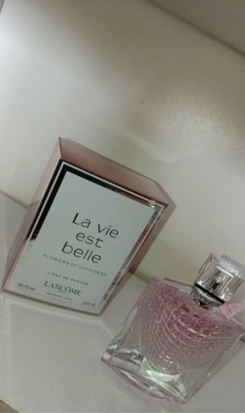 Parfums la vie est belle