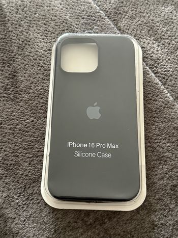 Coque silicone iPhone 16 Pro Max neuve