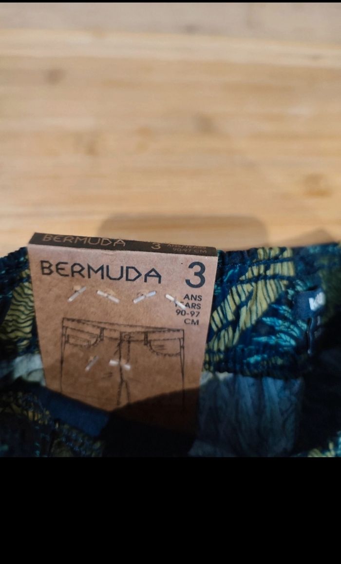 Bermuda neuf - photo numéro 3