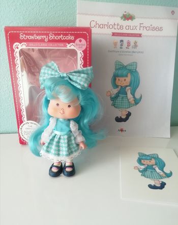 Poupée charlotte aux fraises 