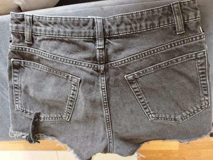 Short h &m neuf taille 38 - photo numéro 3