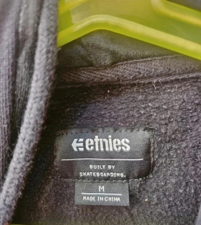 Sweat à capuche noir et orange etnies - photo numéro 3