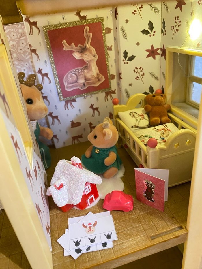 Grande maison Sylvanian éclairée , famille rennes Noël - photo numéro 10